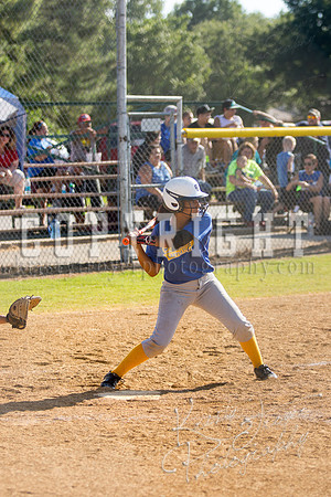 Chouteau_vs_Foyil_2015_Softball_©KristyTroyerPhotography-0499