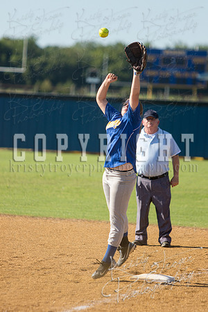 Chouteau_vs_Foyil_2015_Softball_©KristyTroyerPhotography-0539