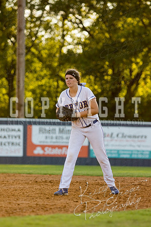 Pryor_vs_Grove_Softballl_©KTROYERPHOTO-9031
