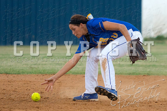 pryor_vs_collinsville_softball_©KTROYERPhoto-9648