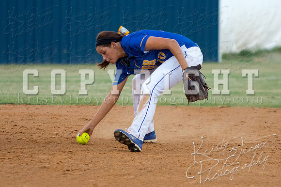 pryor_vs_collinsville_softball_©KTROYERPhoto-9649