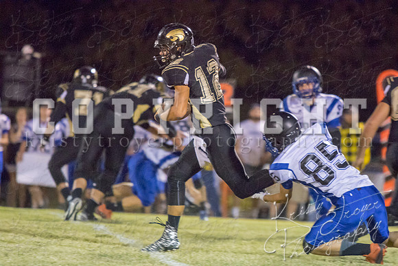 salina_vs_noahl_football_©KTROYERPHOTO-5950