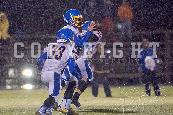 adair_vs_Chouteau_football_©KTROYERPHOTO-8289