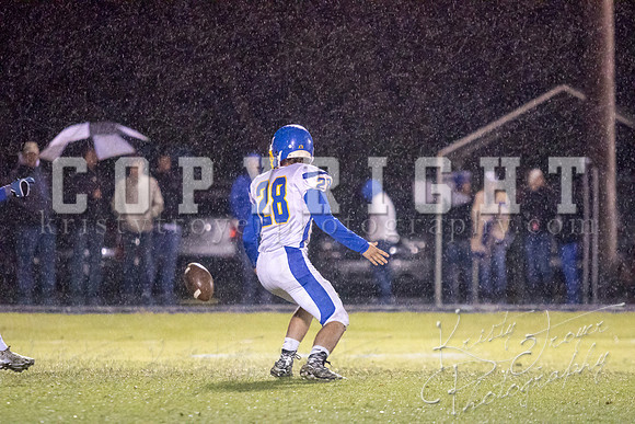 adair_vs_Chouteau_football_©KTROYERPHOTO-8174