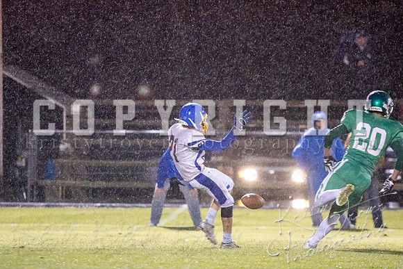 adair_vs_Chouteau_football_©KTROYERPHOTO-8185