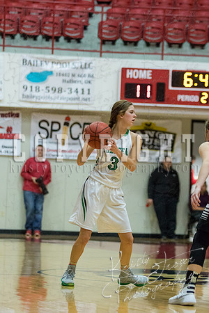 salina_vs_chelsea_basketball_©KTROYERPHOTO-8836