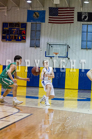 CHOUTEAU_VS_ADAIR_BASKETBALL_©KTROYERPHOTO-6012