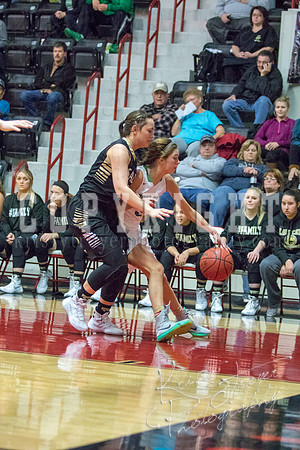 salina_vs_chelsea_basketball_©KTROYERPHOTO-8852