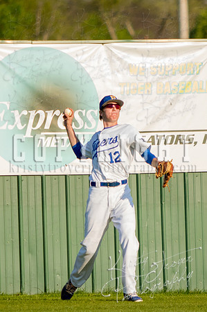 pryor_vs_claremore_baseball-0504