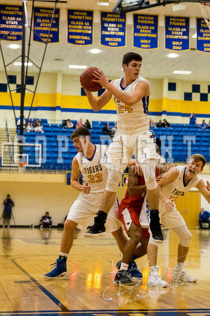 pryor_vs_collinsville_basketball-8814