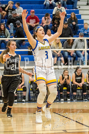 chouteau_vs_wyandotte_basketball-9079