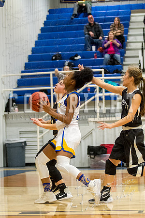 chouteau_vs_wyandotte_basketball-9086