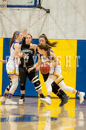 chouteau_vs_wyandotte_basketball-9111