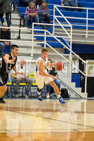 chouteau_vs_wyandotte_basketball-9140