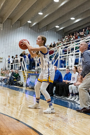chouteau_vs_adair_basketball_8574
