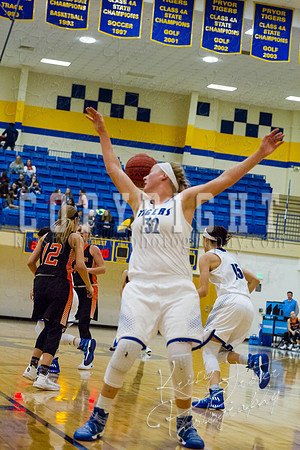 pryor_vs_tahlequah_basketball-0275