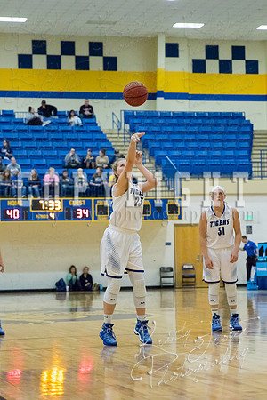 pryor_vs_tahlequah_basketball-3240