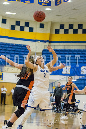 pryor_vs_tahlequah_basketball-3184