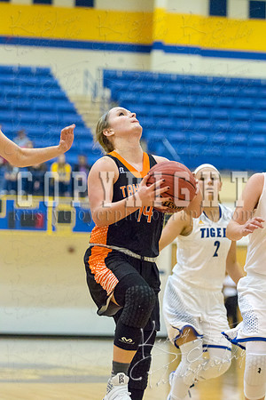 pryor_vs_tahlequah_basketball-3180