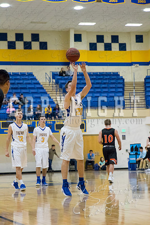 pryor_vs_tahlequah_basketball-3385