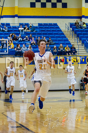 pryor_vs_tahlequah_basketball-0410