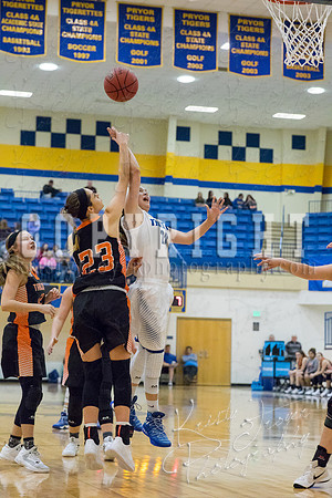 pryor_vs_tahlequah_basketball-3256