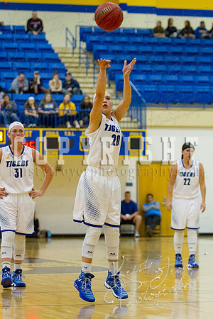 pryor_vs_tahlequah_basketball-0347